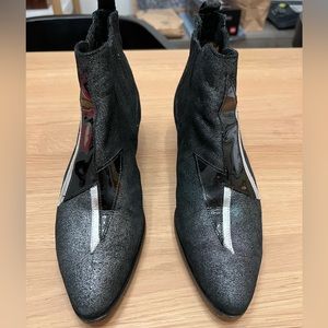 Modern Vice booties  - size 40